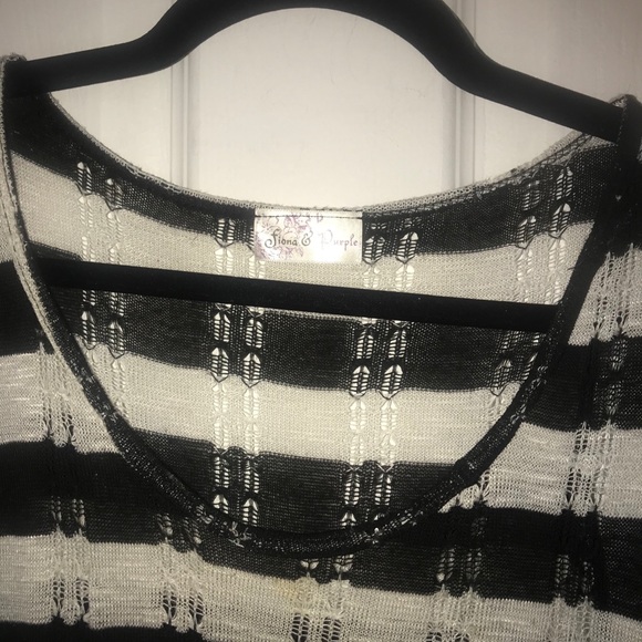 Cute shirt - Picture 2 of 3